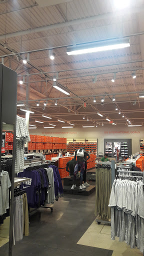 Clothing Store «Nike Factory Store», reviews and photos, 2210 Tanger Blvd #225, Gonzales, LA 70737, USA