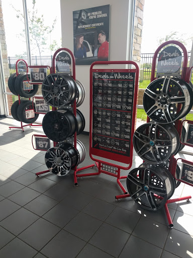 Tire Shop «Discount Tire Store - Woodbury, MN», reviews and photos, 570 Woodbury Dr, Woodbury, MN 55125, USA