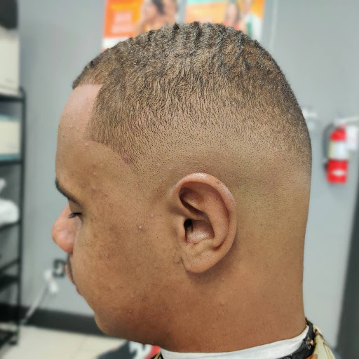 Barber Shop «In & Out 2 Barbershop & Salon», reviews and photos, 2147 E Semoran Blvd, Apopka, FL 32703, USA