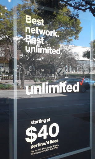 Cell Phone Store «Verizon», reviews and photos, 368 S Lake Ave, Pasadena, CA 91101, USA