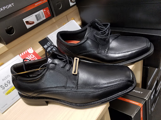 Shoe Store «DSW Designer Shoe Warehouse», reviews and photos, 2500 Central Park Ave, Yonkers, NY 10710, USA