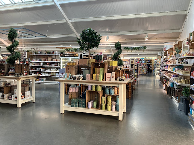 Reviews of Perrywood Garden Centre, Tiptree in Colchester - Landscaper