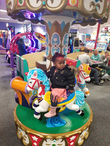 Shopping Mall «Shops at CenterPoint», reviews and photos, 3665 28th St SE, Grand Rapids, MI 49512, USA