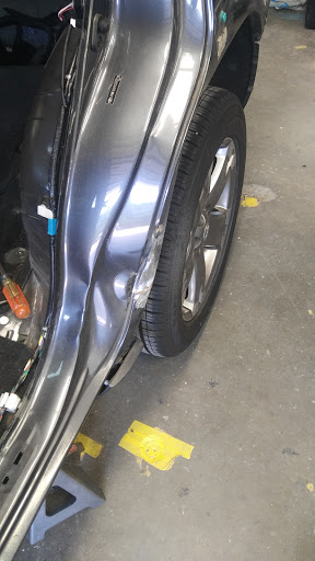 Auto Body Shop «Caliber Collision», reviews and photos, 1710 Piney Plains Rd, Cary, NC 27518, USA