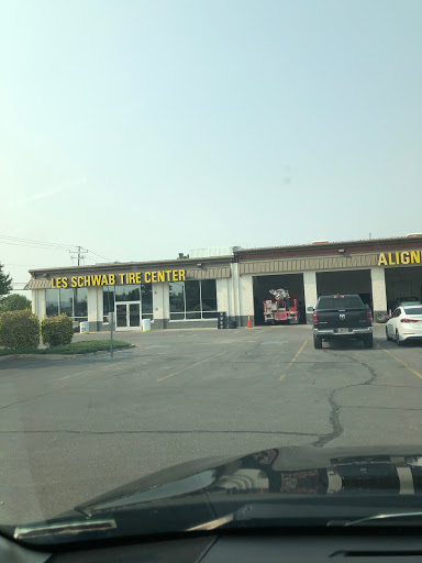 Tire Shop «Les Schwab Tire Center», reviews and photos, 1162 N Main St, Tooele, UT 84074, USA