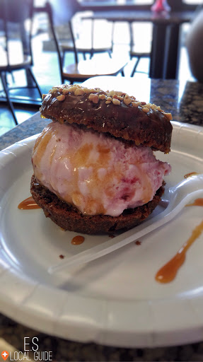 Donut Shop «Mimi’s Donuts & Ice Cream», reviews and photos, 4000 University Pkwy #4012, San Bernardino, CA 92407, USA