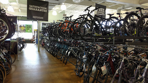 Bicycle Store «Performance Bicycle», reviews and photos, 155 W Golf Rd, Schaumburg, IL 60195, USA