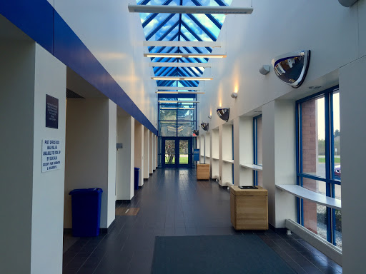 Post Office «United States Postal Service», reviews and photos, 37500 Pembroke Ave, Livonia, MI 48152, USA