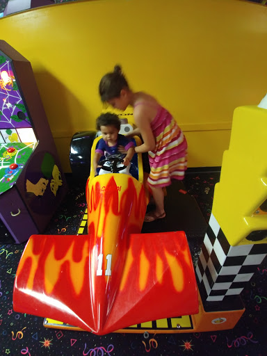 Amusement Center «Omni Fun Center», reviews and photos, 3729 Sycamore Dairy Rd, Fayetteville, NC 28303, USA