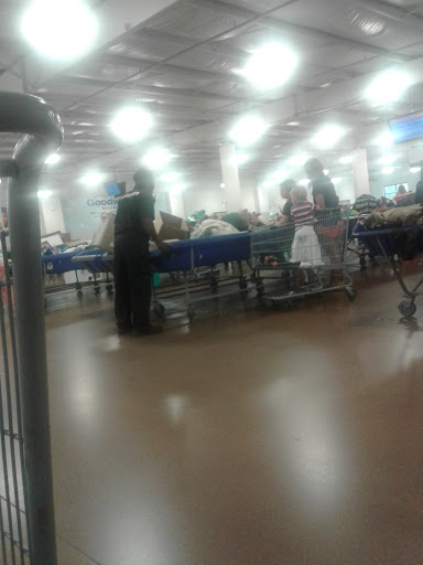 Outlet Store «Goodwill Outlet», reviews and photos, 1750 Woodman Dr, Dayton, OH 45420, USA