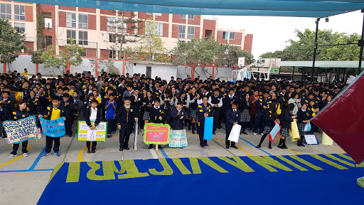 Institución Educativa 7089 Romeo Luna Victoria