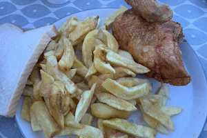 Quality fish and chips image