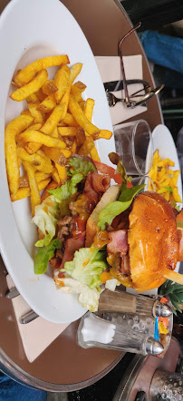 Plats et boissons du Restaurant de hamburgers Razowski à Paris - n°15