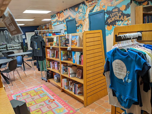 Used Book Store «The Midtown Scholar Bookstore», reviews and photos, 1302 N 3rd St, Harrisburg, PA 17102, USA