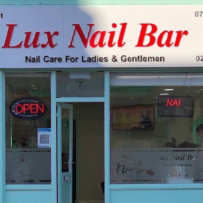 Lux Nail Bar