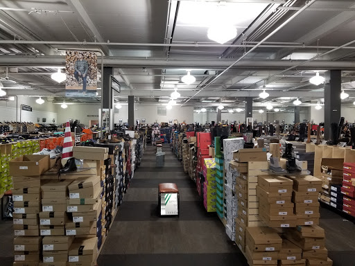 Shoe Store «DSW Designer Shoe Warehouse», reviews and photos, 2500 Central Park Ave, Yonkers, NY 10710, USA