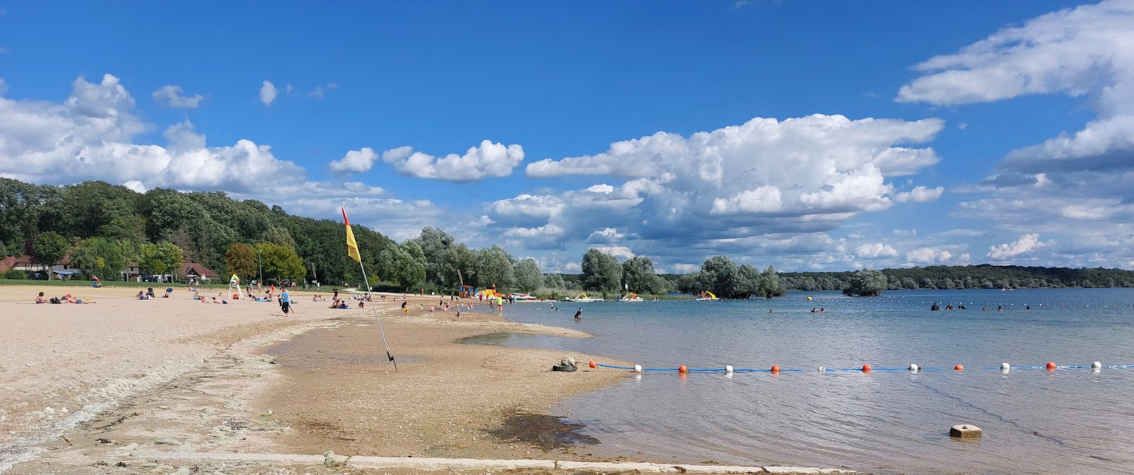 Plage de Geraudot'in fotoğrafı çok temiz temizlik seviyesi ile