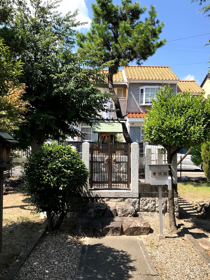 宝神社