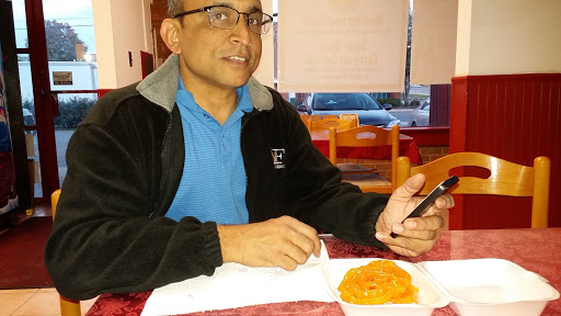 Shopping Mall «Walnut Hill Shopping Center», reviews and photos, 16529 S Frederick Ave, Gaithersburg, MD 20877, USA