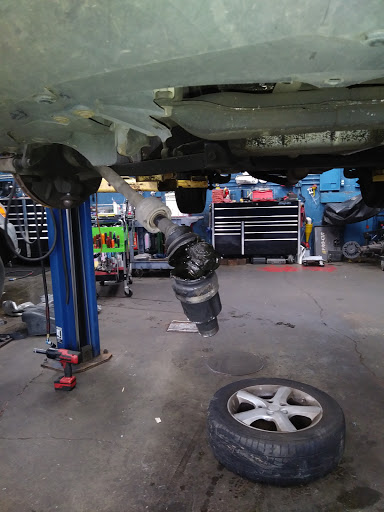 Auto Repair Shop «A-1 Automotive, LLC», reviews and photos, 7812 SE 82nd Ave, Portland, OR 97266, USA