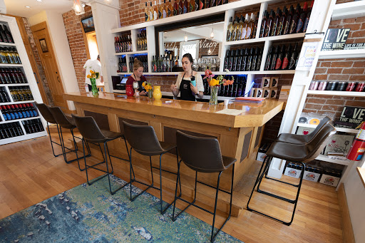 Winery «Wide River Winery - Tasting Room», reviews and photos, 106 N Cody Rd, Le Claire, IA 52753, USA