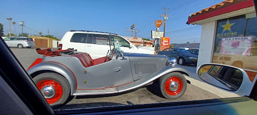 Donut Shop «Yummy Donuts», reviews and photos, 7555 Balboa Blvd, Van Nuys, CA 91406, USA