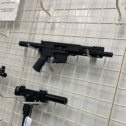 Gun Shop «South Dade Jewelry & Gun Exchange», reviews and photos, 20848 S Dixie Hwy, Miami, FL 33189, USA