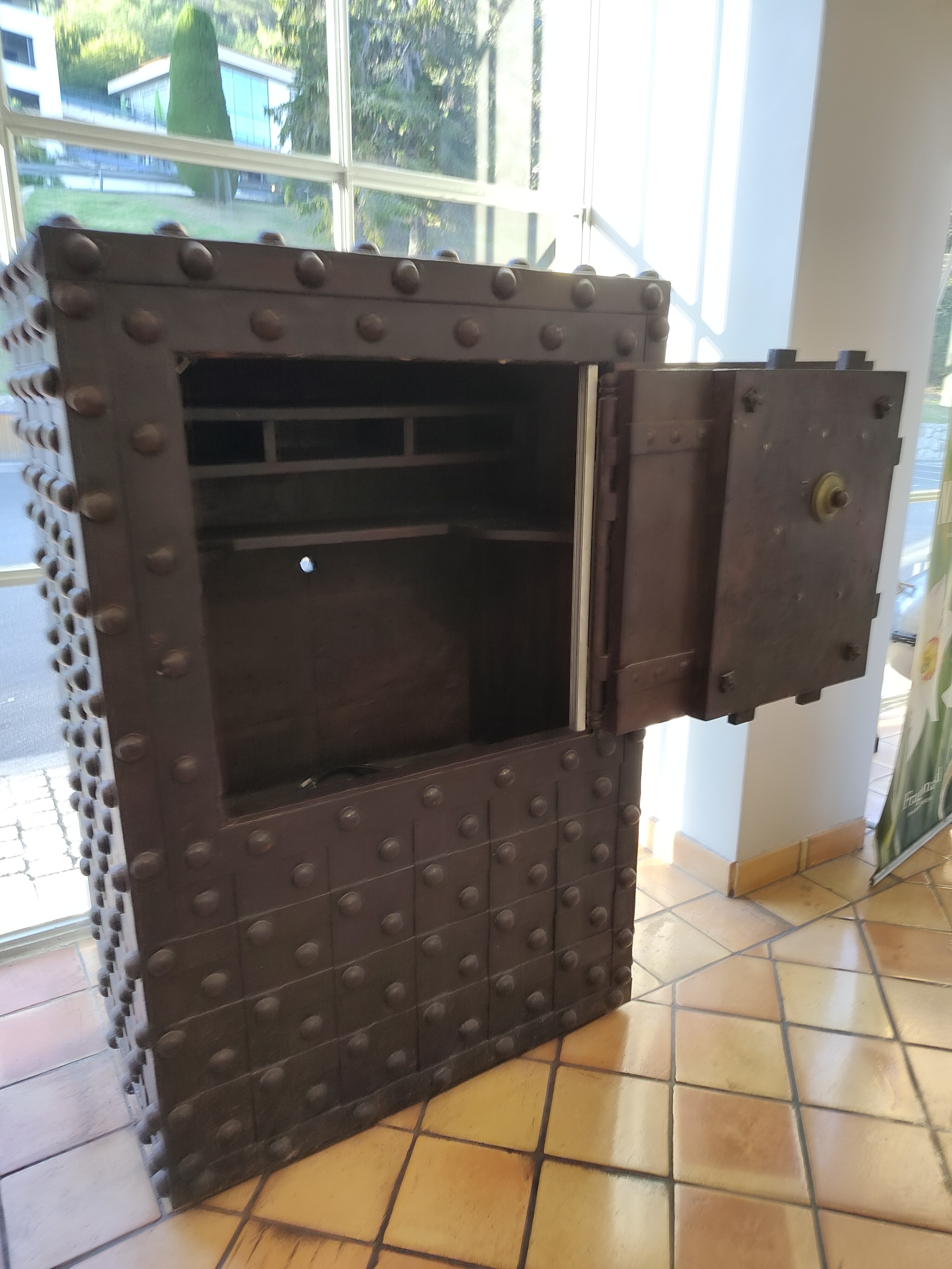 Photo n° 19 de l'avis de STONE. fait le 03/11/2023 à 04:38