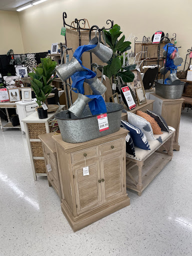 Craft Store «Hobby Lobby», reviews and photos, 290 Hawthorn Village Commons, Vernon Hills, IL 60061, USA