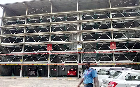 Kalyan Silks Car Parking image