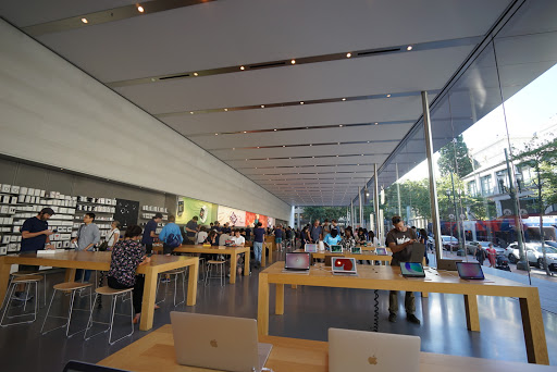 Computer Store «Apple Pioneer Place», reviews and photos, 450 SW Yamhill St, Portland, OR 97204, USA