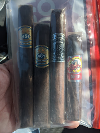 Liquor Store «Liquor Barn», reviews and photos, 1705 N Dixie Hwy #100, Elizabethtown, KY 42701, USA