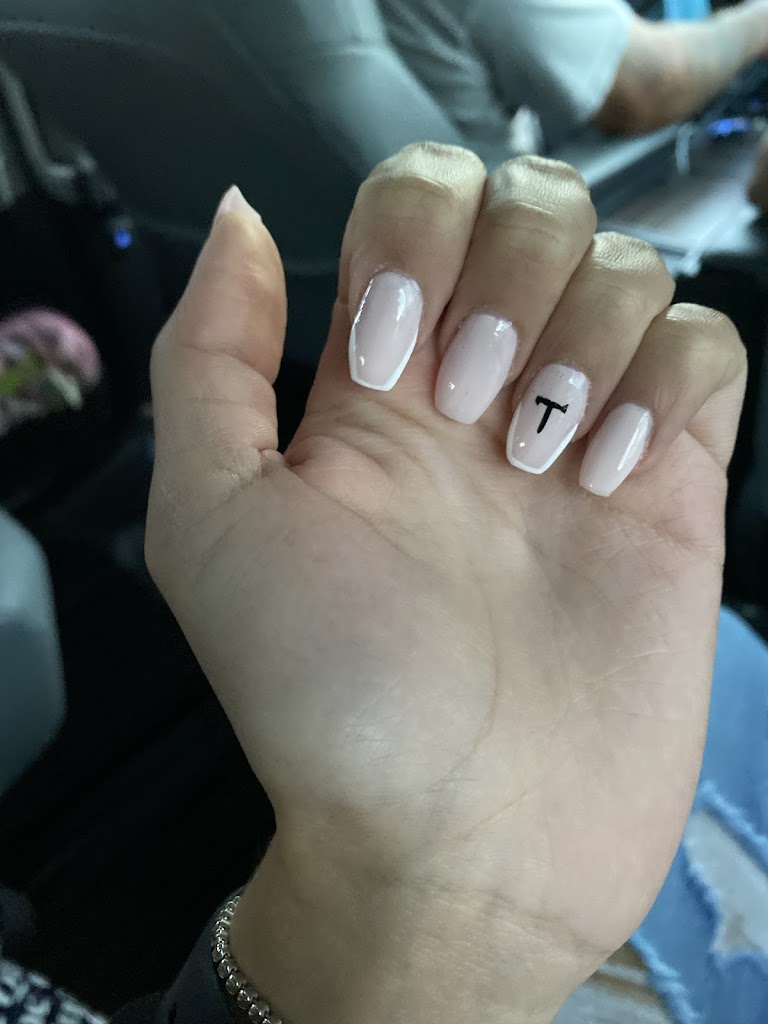 Nail Pros 06705