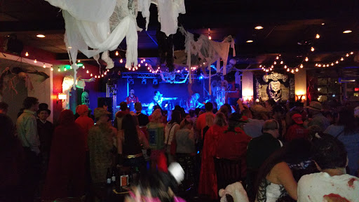 Live Music Venue «Vosh», reviews and photos, 1414 Riverside Dr, Lakewood, OH 44107, USA