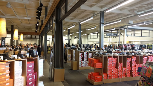 Shoe Store «DSW Designer Shoe Warehouse», reviews and photos, 2453 NW 185th Ave, Hillsboro, OR 97124, USA