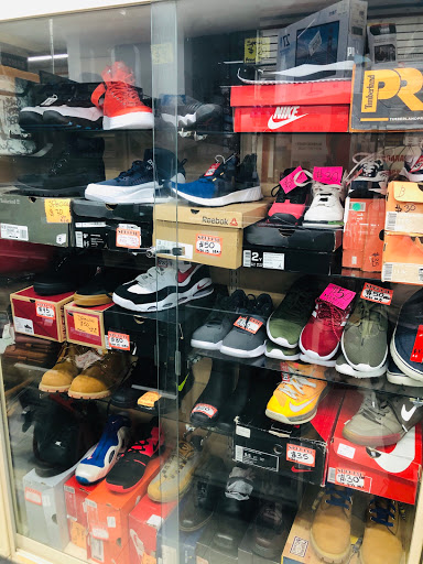 Pawn Shop «EZ Cash Pawn & Jewelry», reviews and photos, 1913 Brentwood Rd, Brentwood, NY 11717, USA