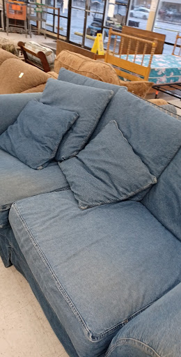 Thrift Store «TC Resale & Donation Thrift Store», reviews and photos, 5050 SE 82nd Ave, Portland, OR 97266, USA