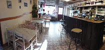 Atmosphère du Restaurant Girard Pieters Maryvonne à Ivoy-le-Pré - n°1