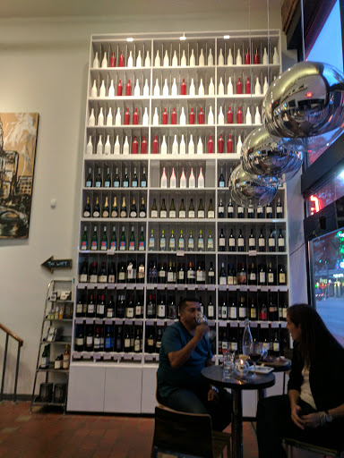 Bar «Wine on High Bar & Retail», reviews and photos, 789 N High St, Columbus, OH 43215, USA