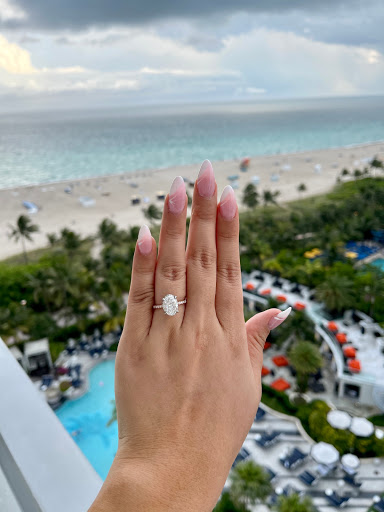 Jewelry Store «Indulgence Jewelers», reviews and photos, 4001 Kennett Pike Suite 130, Greenville, DE 19807, USA