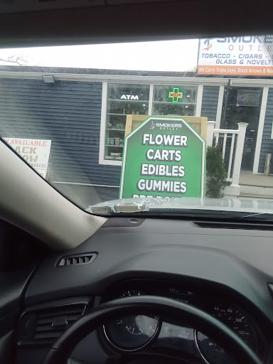 Tobacco Shop «Native Land Smoke Shop», reviews and photos, 136 Poospatuck Ln, Mastic, NY 11950, USA