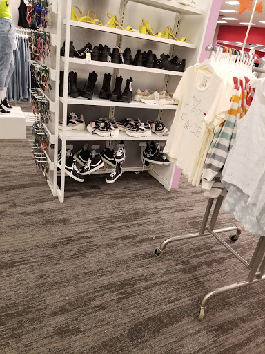 Department Store «Target», reviews and photos, 41 Robert Dr, South Easton, MA 02375, USA