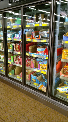 Supermarket «ALDI», reviews and photos, 30960 Lakeshore Blvd, Willowick, OH 44095, USA