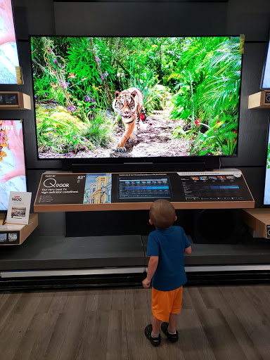 Electronics Store «Best Buy», reviews and photos, 2109 Matthews Township Pkwy, Matthews, NC 28105, USA
