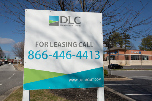 Shopping Mall «Holcomb 400 Shopping Center», reviews and photos, 1475 Holcomb Bridge Rd, Roswell, GA 30076, USA