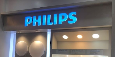 Công ty TNHH Đầu Tư Thương Mại Dịch Vụ Việt Tín Phát, đại lý đèn led Philips Châu Âu