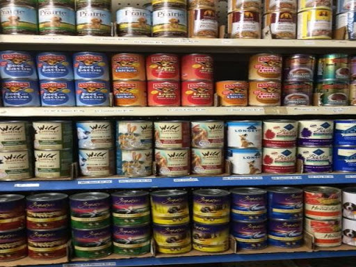 Pet Supply Store «Red Crest Pet Shop», reviews and photos, 319 N Main St, Boerne, TX 78006, USA