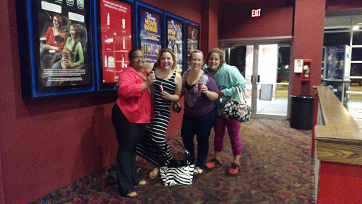 Movie Theater «Regal Cinemas Interstate Park 18», reviews and photos, 1089 Interstate Pkwy, Akron, OH 44312, USA