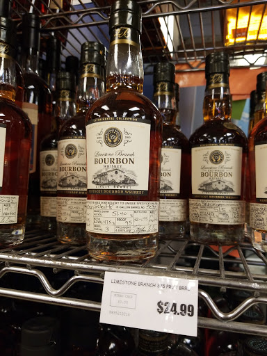 Liquor Store «Stadium Liquor Store», reviews and photos, 319 W 4th St, Covington, KY 41011, USA