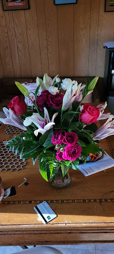 Florist «Village Flowers & Gifts», reviews and photos, 527 W Lodi Ave, Lodi, CA 95242, USA